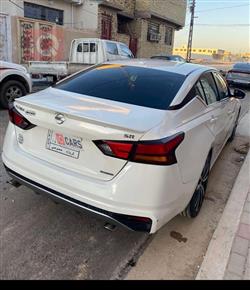 نيسان ألتيما